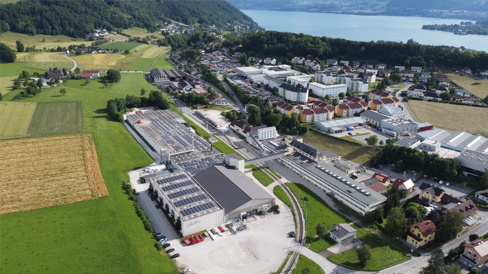 Industrial plant with solar panels int the roof